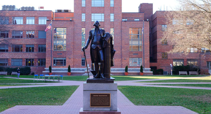 Un artículo de opinión llama a cambiar el nombre de la Universidad George Washington por su “racismo sistémico”